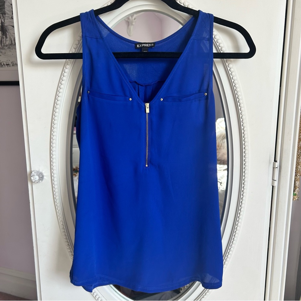 Blue Express top